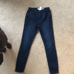 Brand NEW w/ tags Highwaisted skinny jeans!!!!